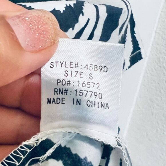 AVARA EXCLUSIVE Women’s Elyse Dress Sz Small Puff Sleeve Navy/White Pockets NWT - Picture 15 of 16